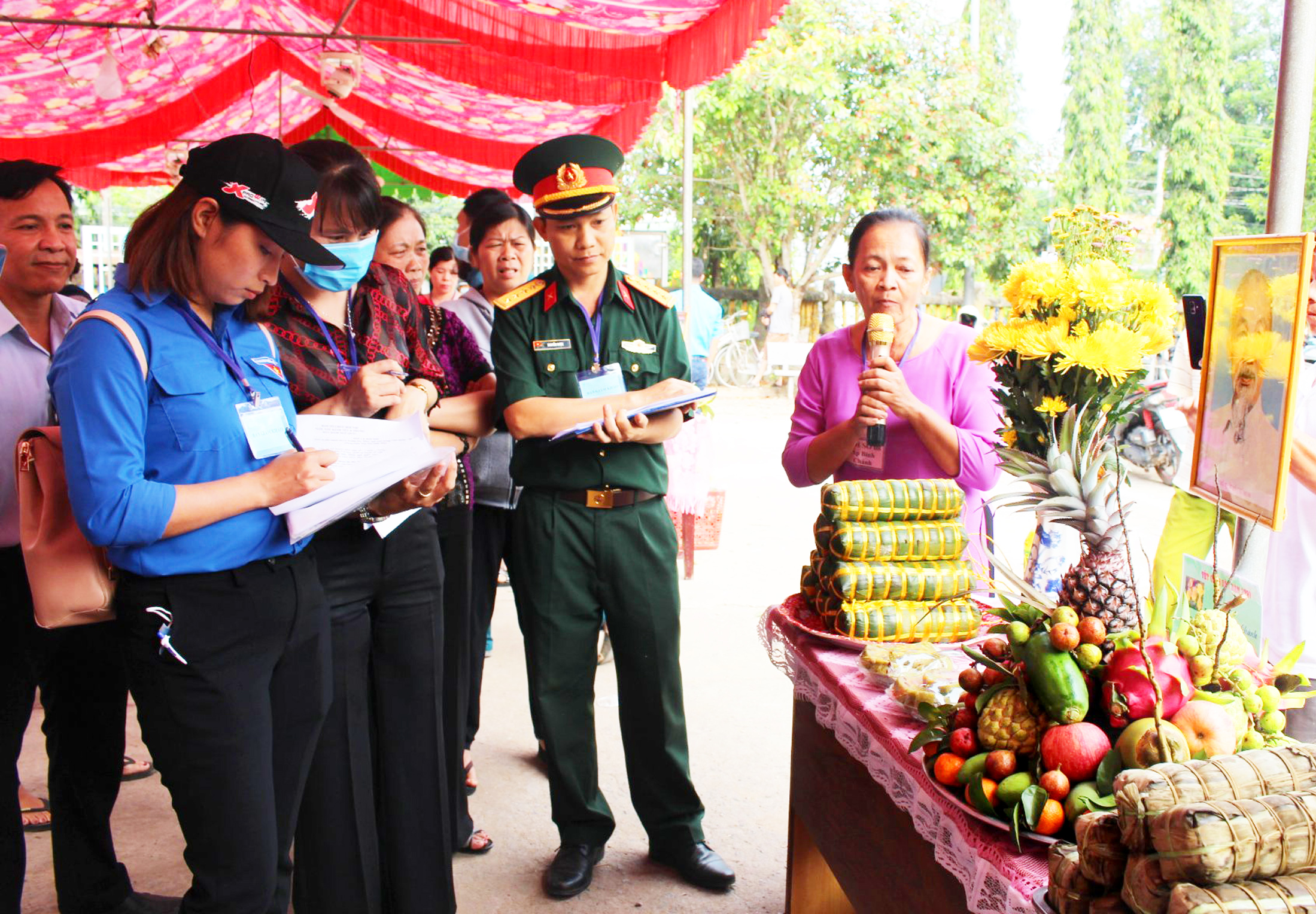 Ấm áp nghĩa tình Tết quân dân